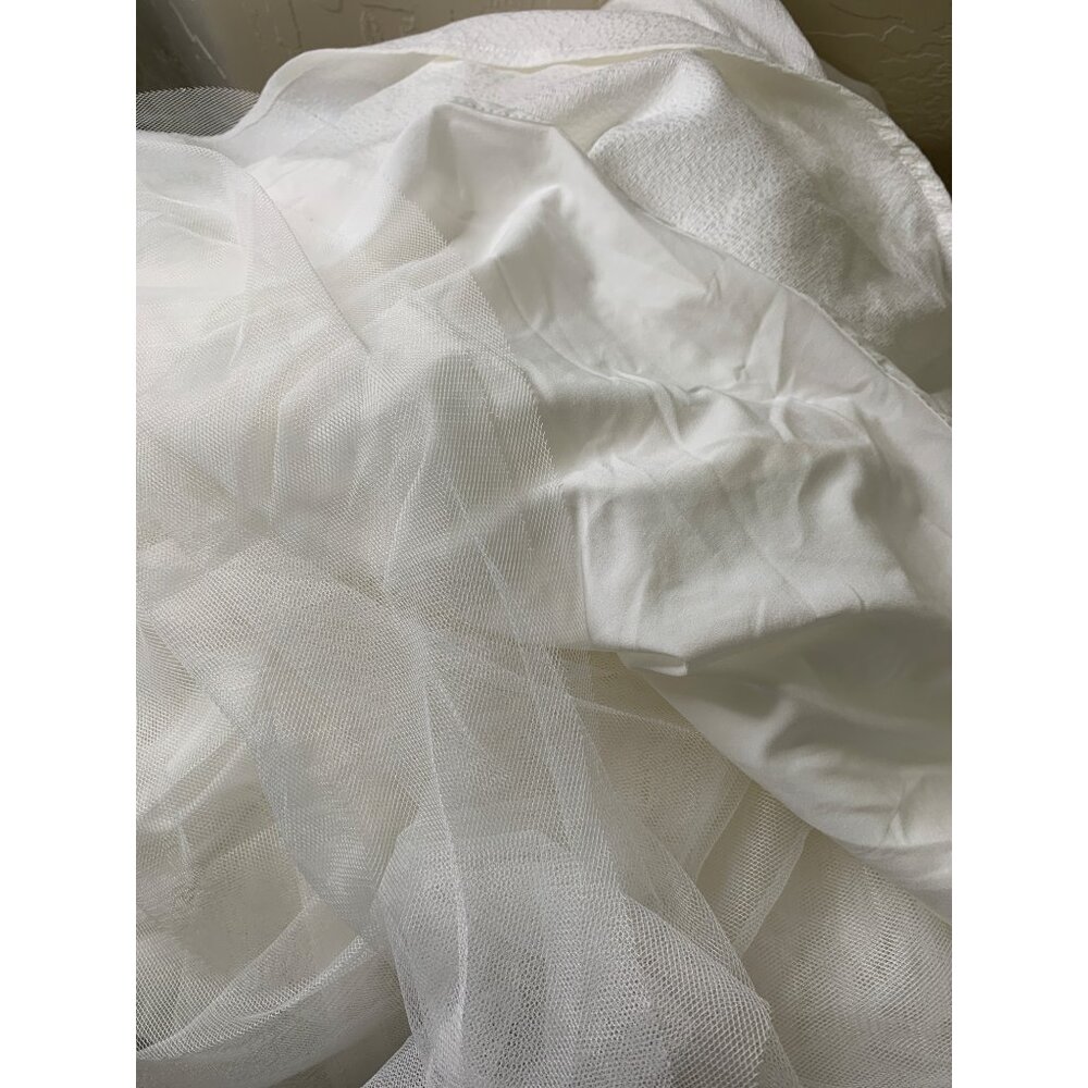 Torrid Ivory Jacquard Sweetheart Wedding Bride Gown Size 18 RZ10402 New Corset - Picture 15 of 16